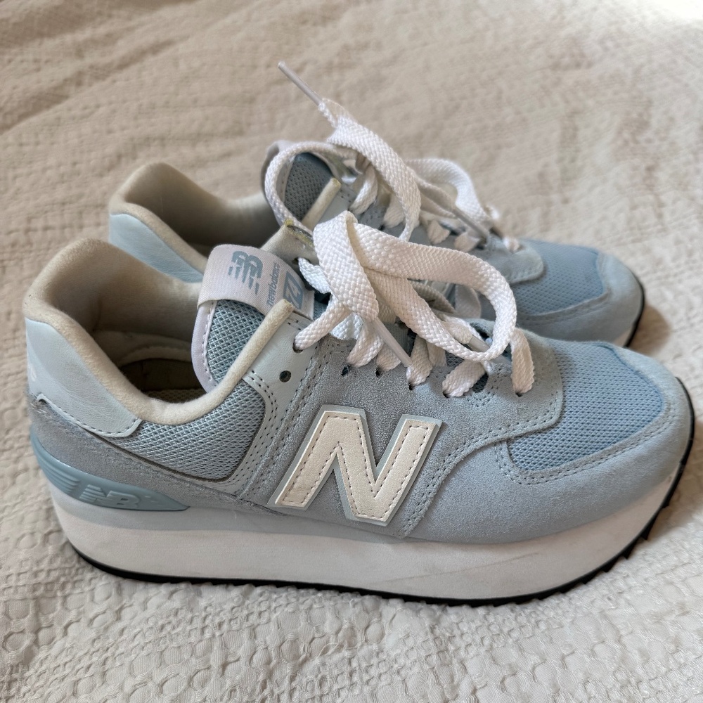 women’s new balance stacked shoes